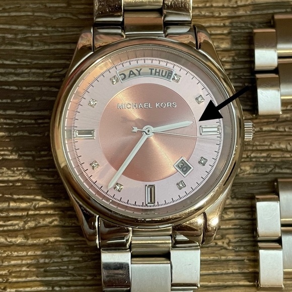 Micheal Kors Stainless Steel Watch - Picture 9 of 9